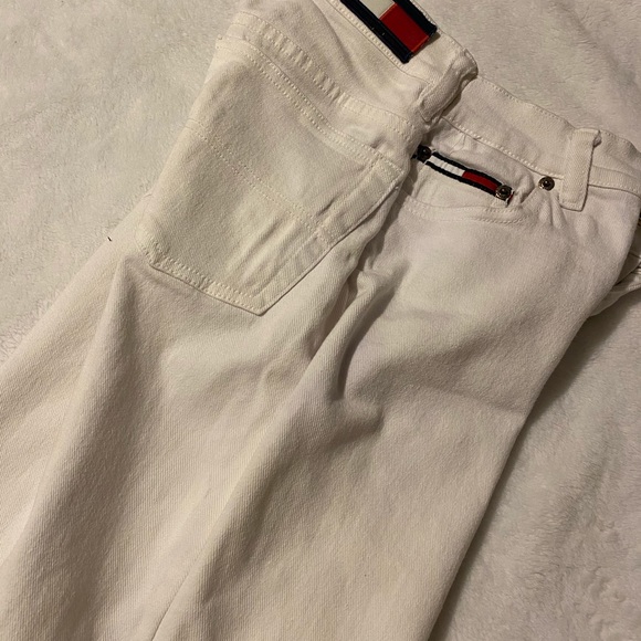 Tommy Jeans - Picture 4 of 6